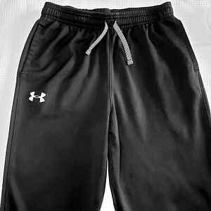 Under Armour Boys XL Fitted Black Joggers Athletic Pants